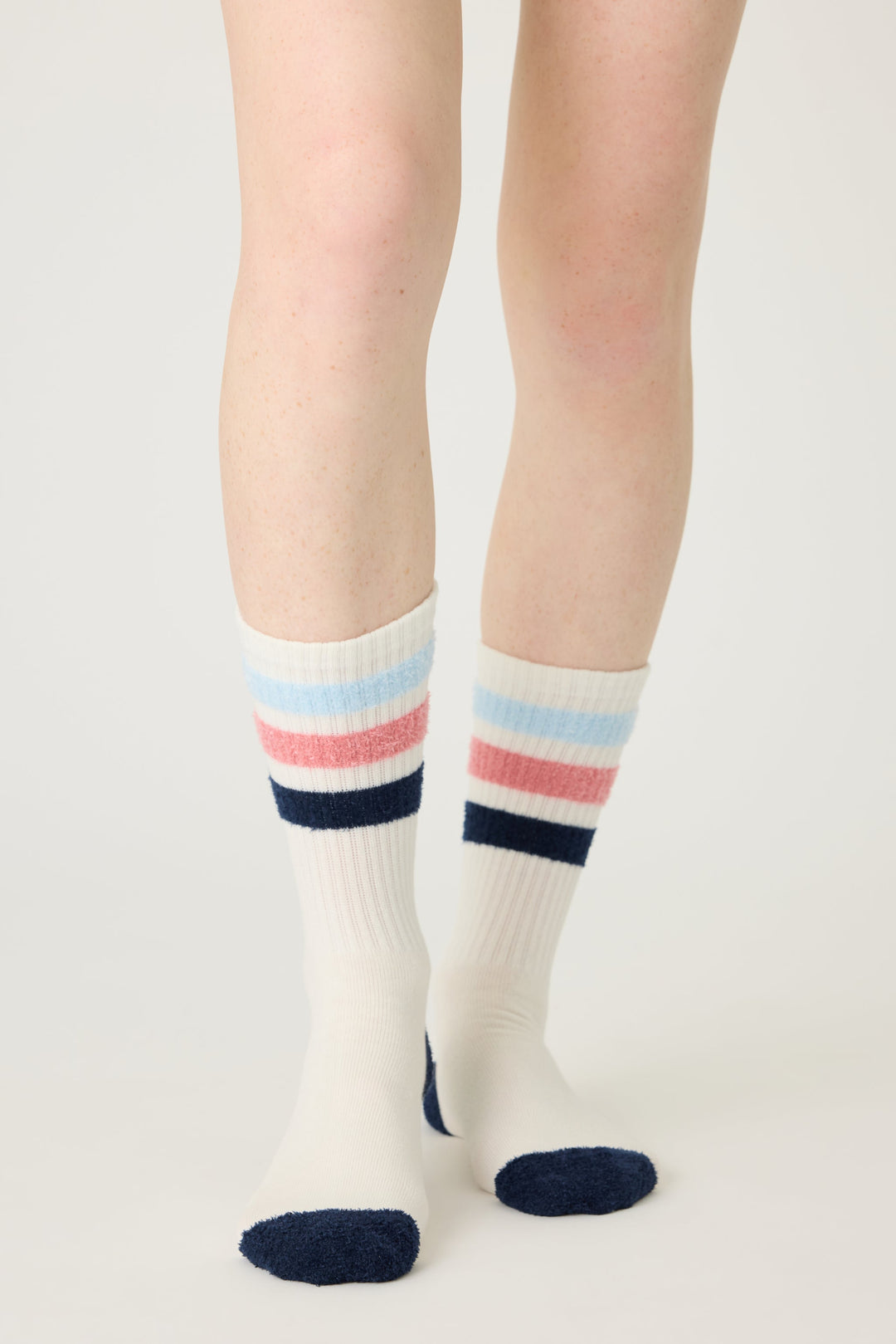 1-pack crew sock. Women's & girls' ivory sock with blue & red stripes.