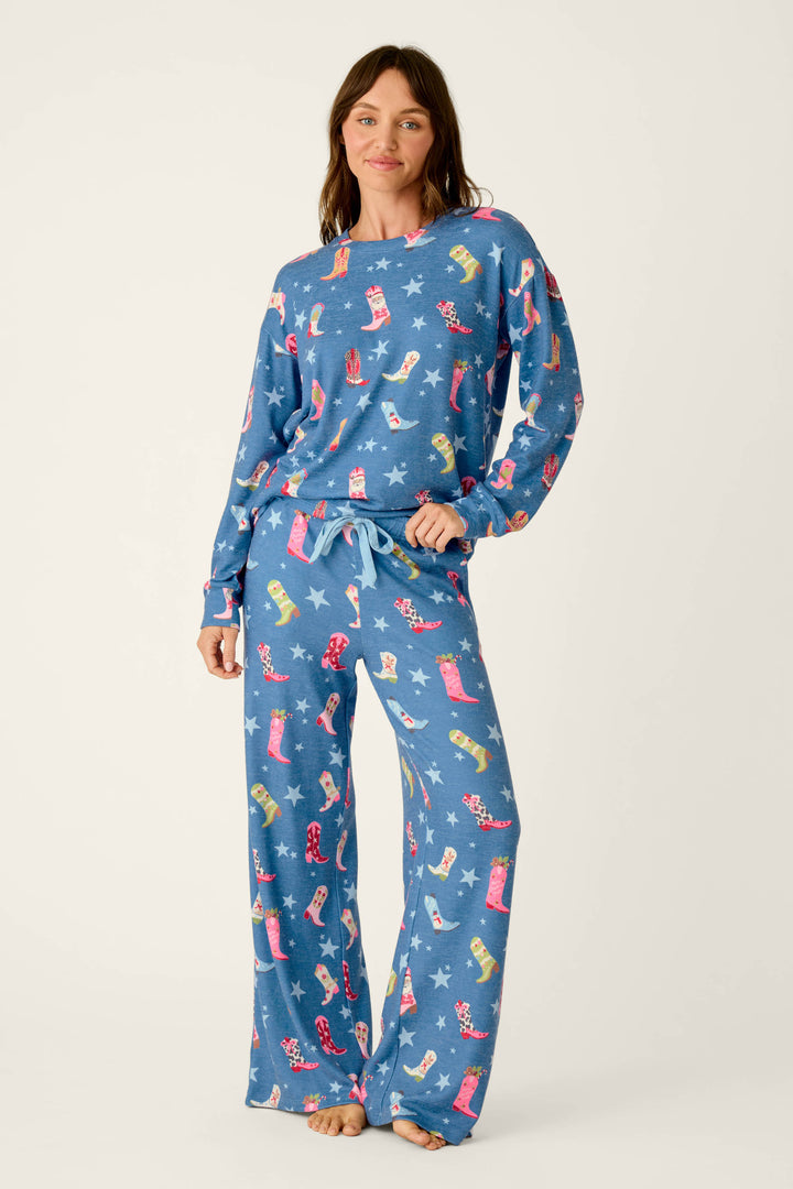 Howdy Holidays Cowboy Boots & Star Print Long Sleeve PJ Set