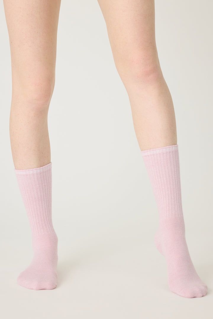 1-pack crew socks. Women & girls' pink socks with 'I Am Loved' design. 
