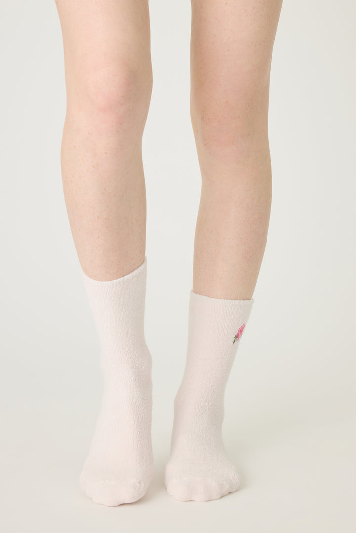 1-pack terry crew socks. Women's & girls pink crew socks with rose design.
