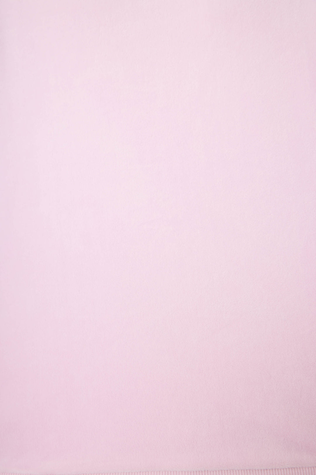 Women's pale lilac lounge short.
