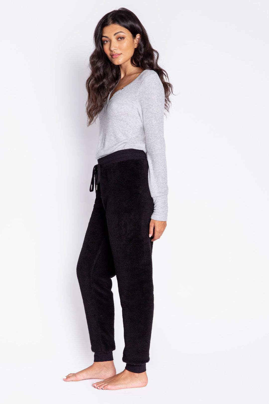 Black-deep grey speckled faux fur cozy pant. Banded rib knit bottom & waistband with tie. (6982902284388)
