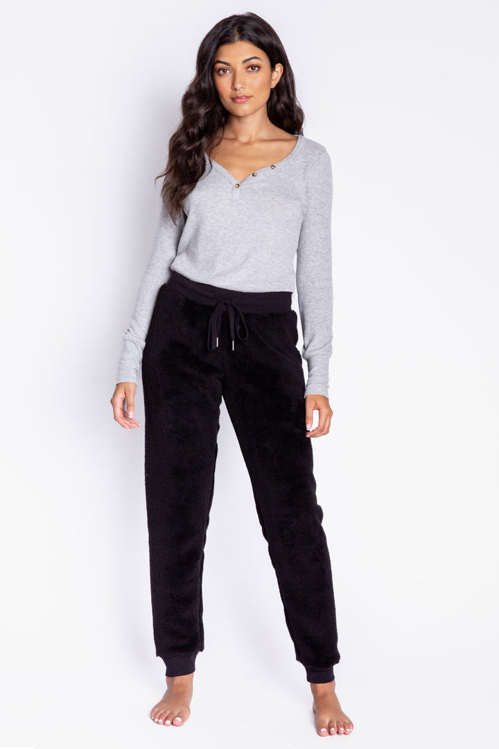 Black-deep grey speckled faux fur cozy pant. Banded rib knit bottom & waistband with tie. (6982902284388)