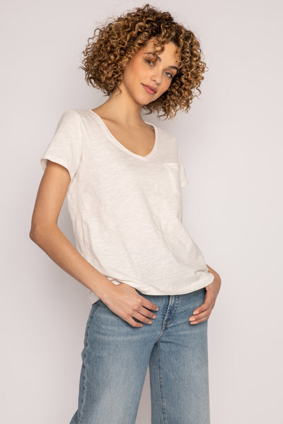 Soft, V-neck short sleeve t-shirt in ivory cotton jersey. With Mini chest pocket & relaxed fit. (7196188672100)