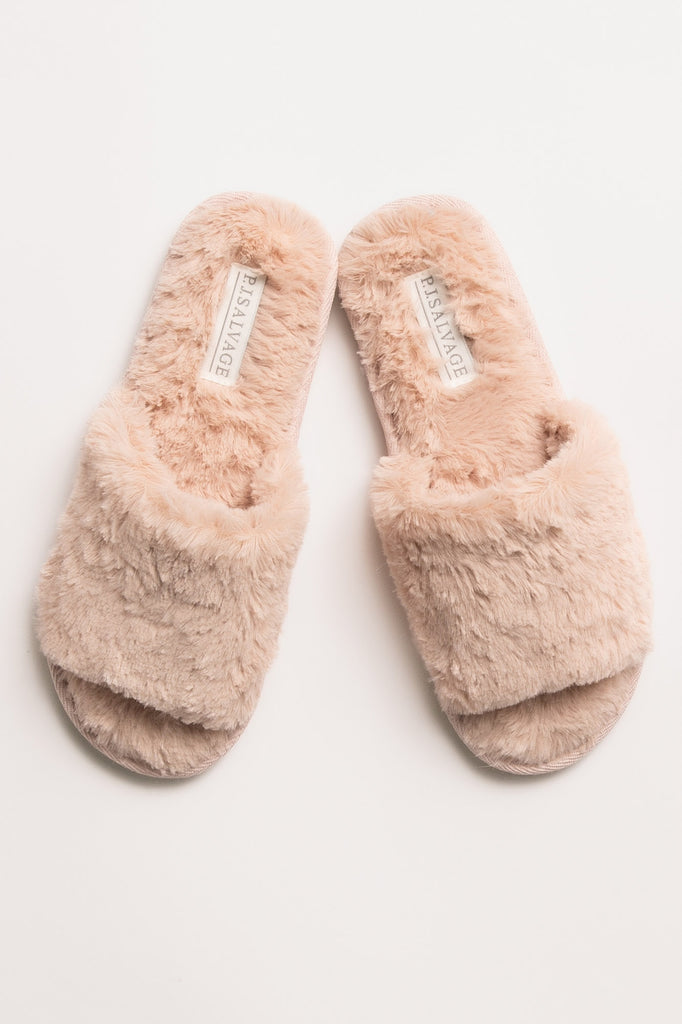 Women Winter Fur Slippers Fashion Multicolor Faux Fur Sandals Plush Warm  Indoor Flat Slides Letters Butterfly Diamond Design Home Indoor Shoes | Fur  slippers fashion, Fur sandals, Faux fur sandals