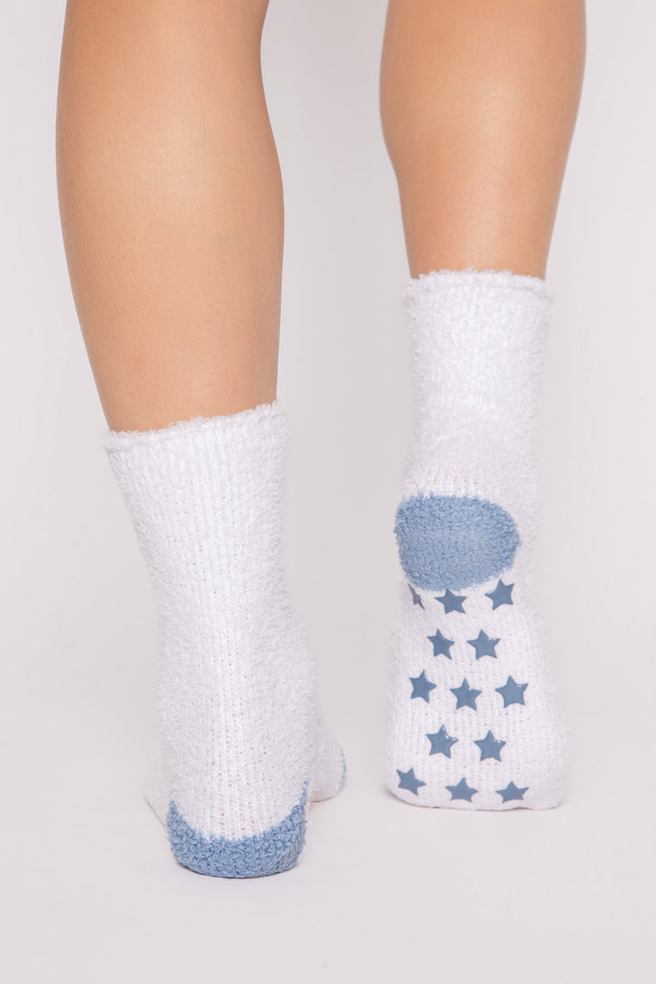 Ivory plush socks with blue 'This is how I roll' dreidel Hanukkah print. Gripper print on soles. (7257678905444)