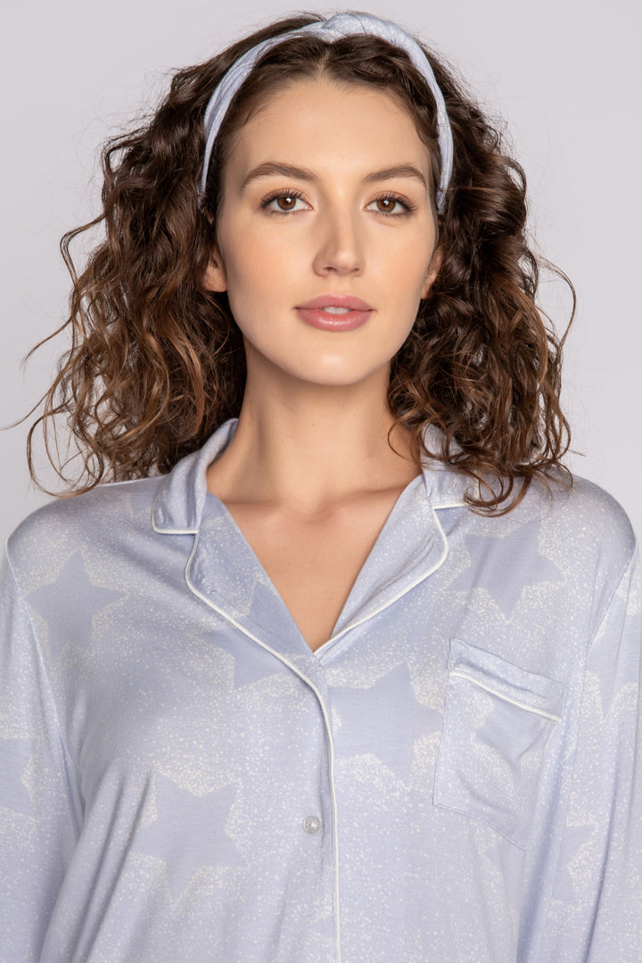 Luxe aloe-infused jersey pj set in blue-ivory star print. Button top & pant with piping & hair wrap. (7257680937060)