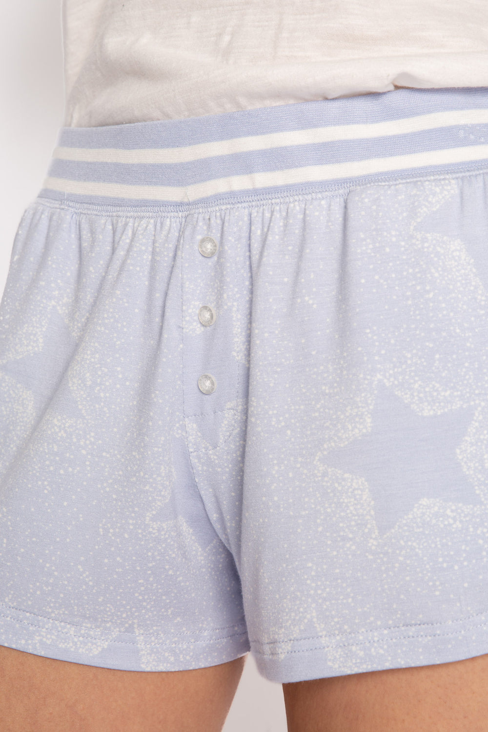 Luxe aloe-infused jersey pj short in light blue with muted ivory star print. Waist in white striped rib. (7257680969828)