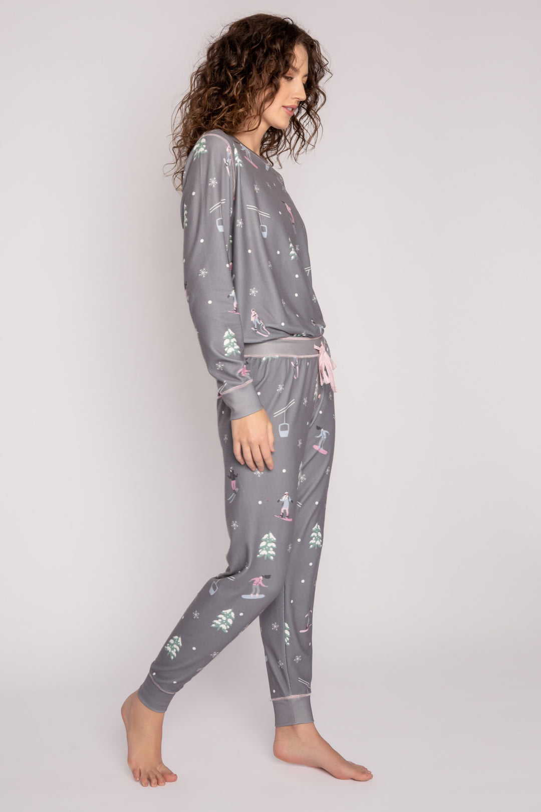 Grey velour thermal pj set with alpine tree & skier print. Pant has pink contrast tie-waist. (7257681166436)