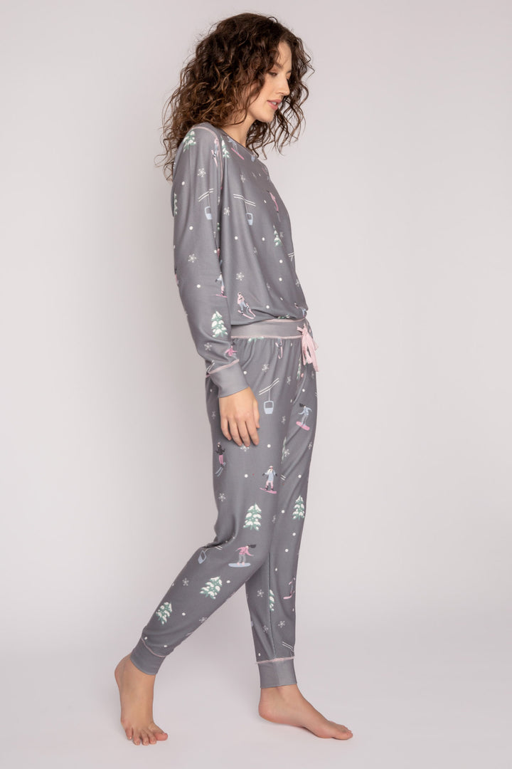 Grey velour thermal pj set with alpine tree & skier print. Pant has pink contrast tie-waist. (7257681166436)